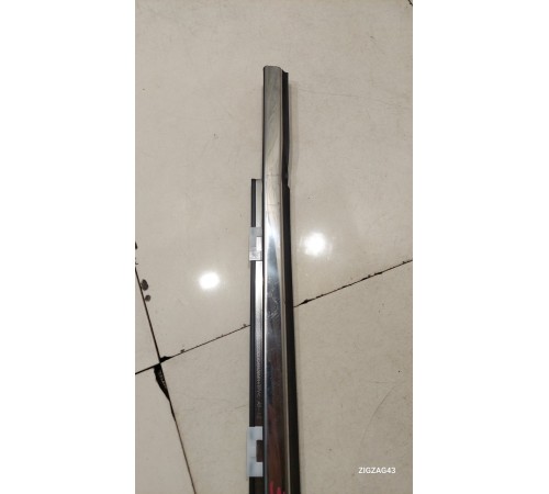 Уплотнитель стекла (задний левый наружный)