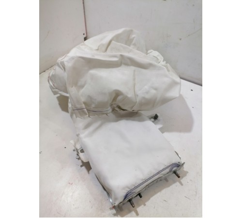 Подушка безопасности пассажира 