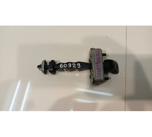 Ограничитель двери передней правой