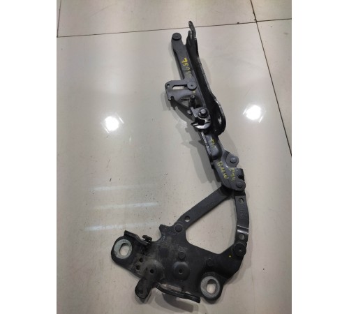 Петля капота (правая)