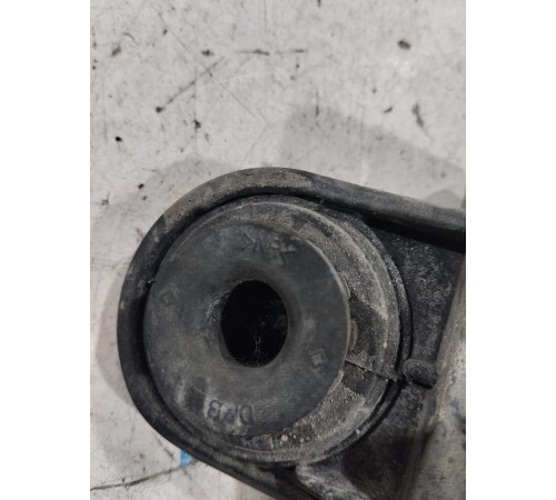 Кронштейн радиатора левый