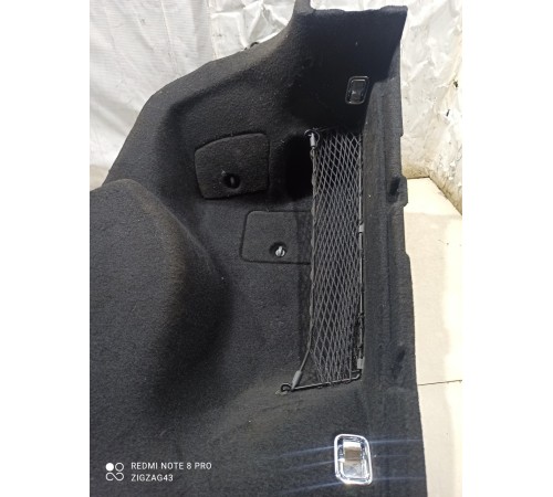 Обшивка багажника(правая)