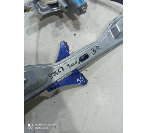 Стеклоподъемник (задний правый)