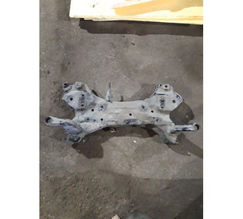 Подрамник передний