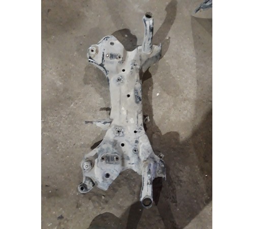 Подрамник передний