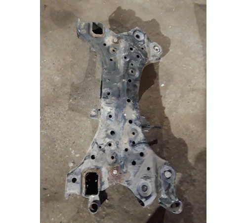 Подрамник передний