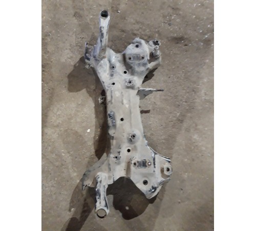 Подрамник передний