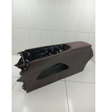 Центральная консоль с подлокотником