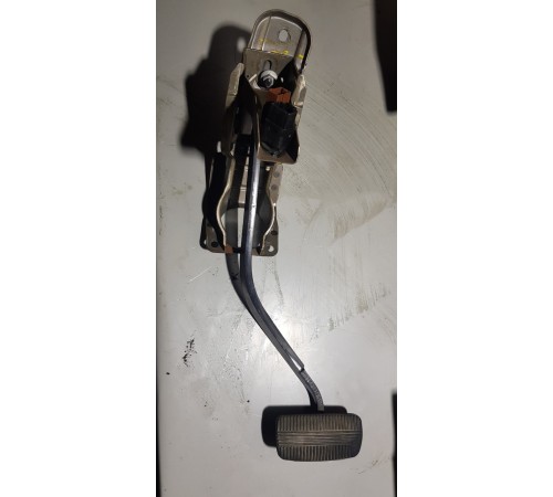 Педаль тормоза