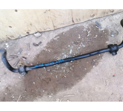 Стабилизатор передний