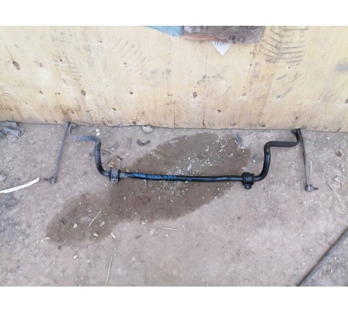 Стабилизатор передний