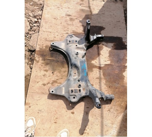 Балка (подрамник) передний