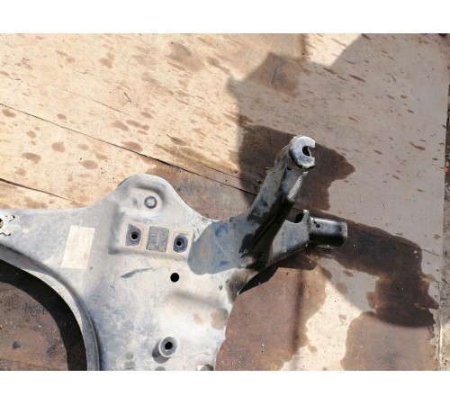 Балка (подрамник) передний