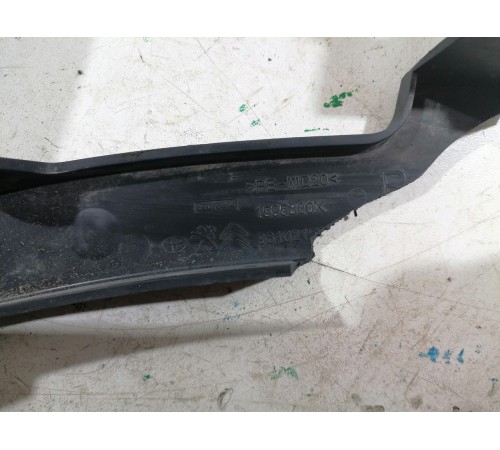 Накладка задняя правая