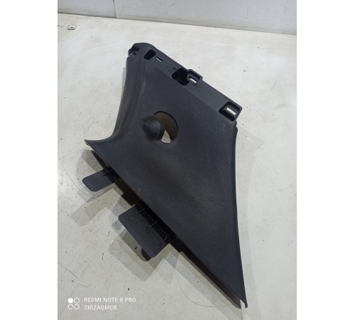 Обшивка стойки(задняя правая)