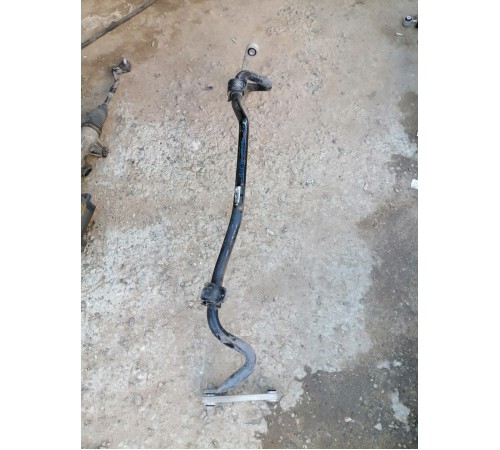 Стабилизатор передний