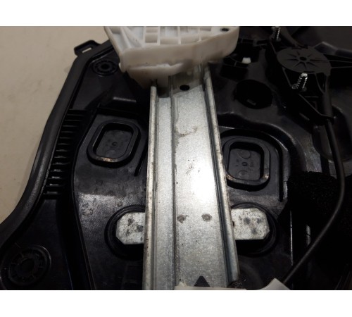 Стеклоподъёмник (задний, правый)