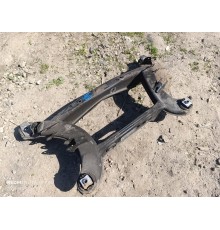 Балка подвески задняя, подрамник