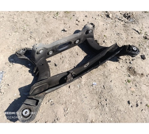 Балка подвески задняя, подрамник