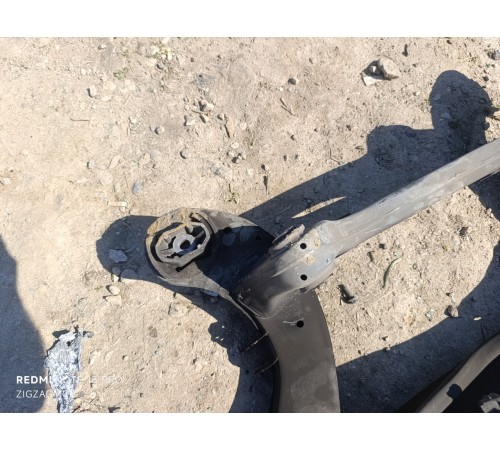 Балка подвески задняя, подрамник