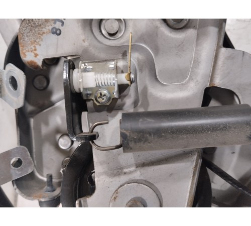 Педаль стояночного тормоза с тросом