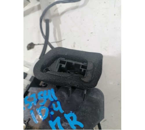 Замок двери передний правый