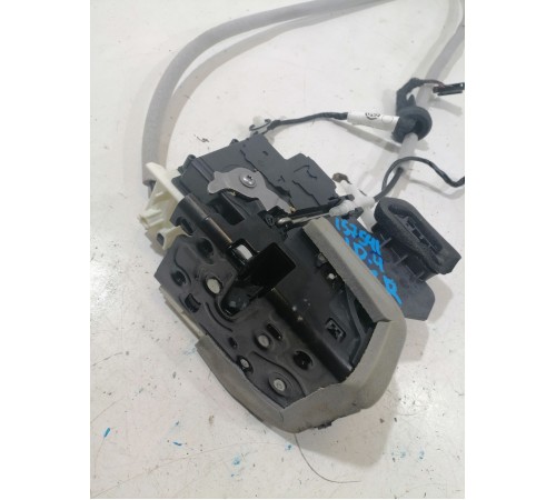 Замок двери передний правый