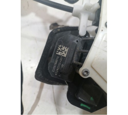 Замок двери передний правый