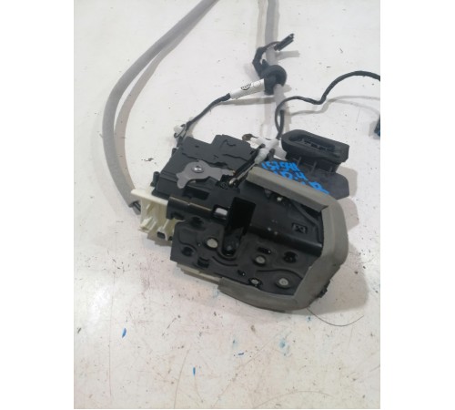 Замок двери передний правый