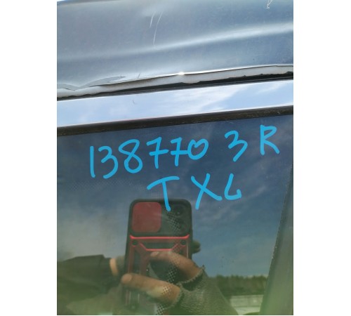 Стекло глухое заднее правое