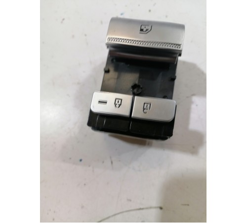 Кнопка стеклоподъемника