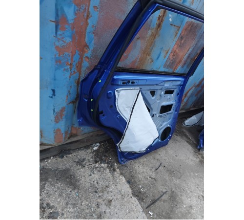 Дверь задняя левая