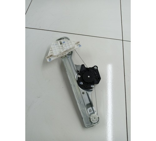 Стеклоподьемник задний левый с моторчиком