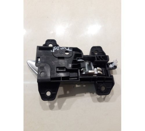 Ручка двери (задняя, левая, внутренняя)