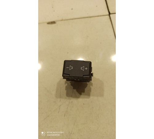 Кнопка переключателя громкости радио центральная