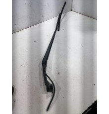 Поводок стеклоочистителя (правый)