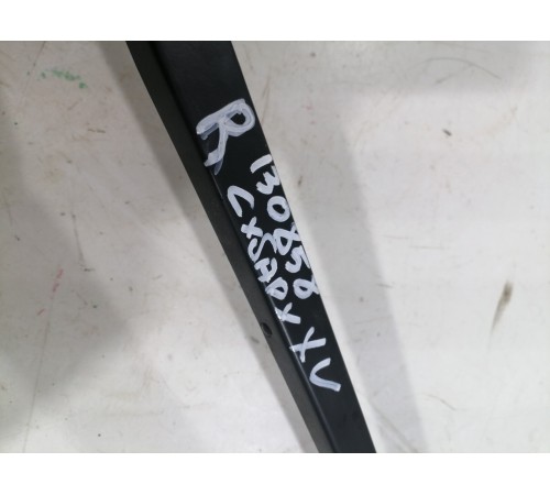 Поводок стеклоочистителя (правый)