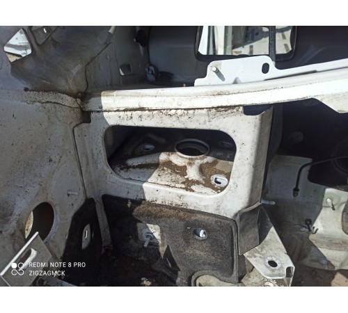 Лонжерон(передний правый)