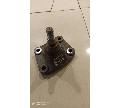 Кронштейн цилиндра подъема кабины