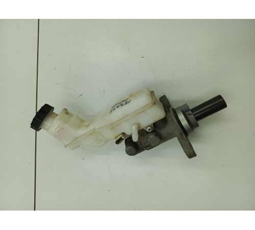 Главный тормозной цилиндр с бачком