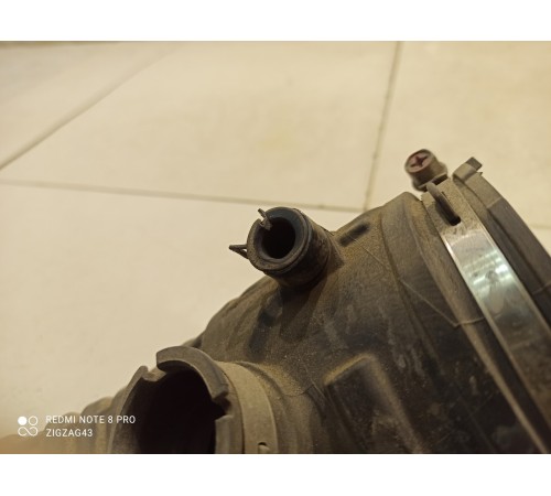 Патрубок воздушного фильтра