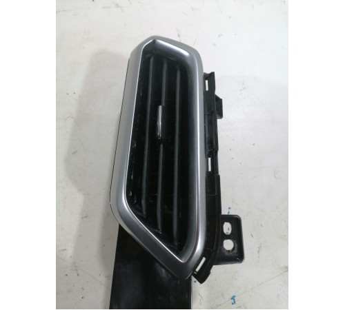 Воздушный дефлектор передний