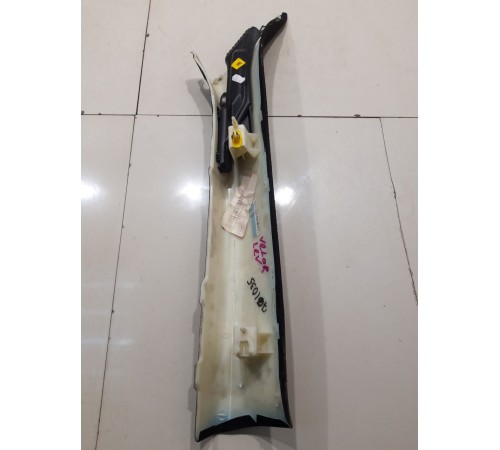 Обшивка стойки (передняя, левая)