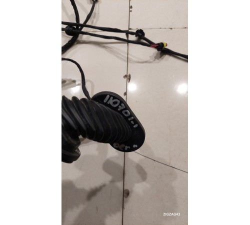 Электропроводка двери (передняя левая)