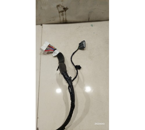 Электропроводка двери (передняя левая)