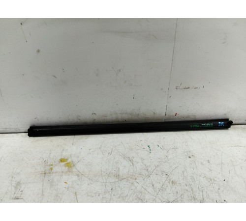 Уплотнитель стекла задний правый внутренний