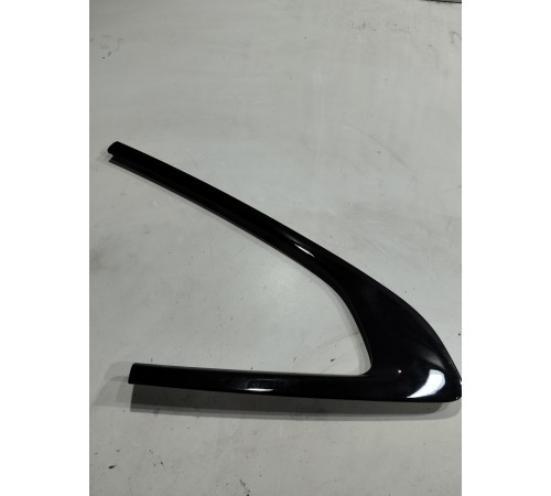 Молдинг (накладка) кузова 