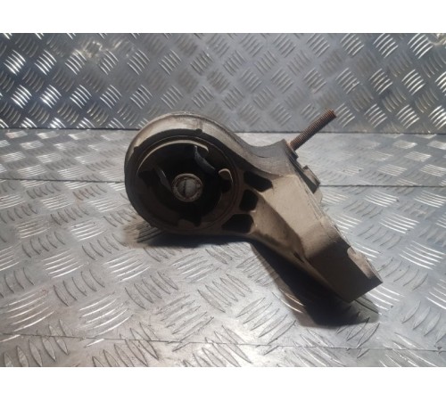 Кронштейн двигателя