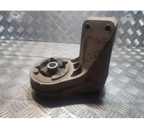 Кронштейн двигателя