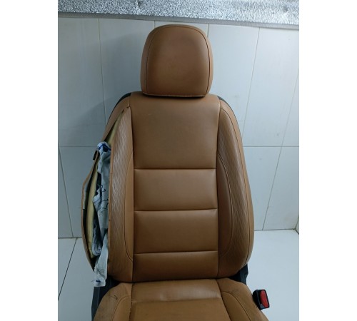 Сиденье переднее правое